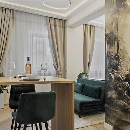 Studio Jungle Breath - City Centre Bukarest Exteriör bild