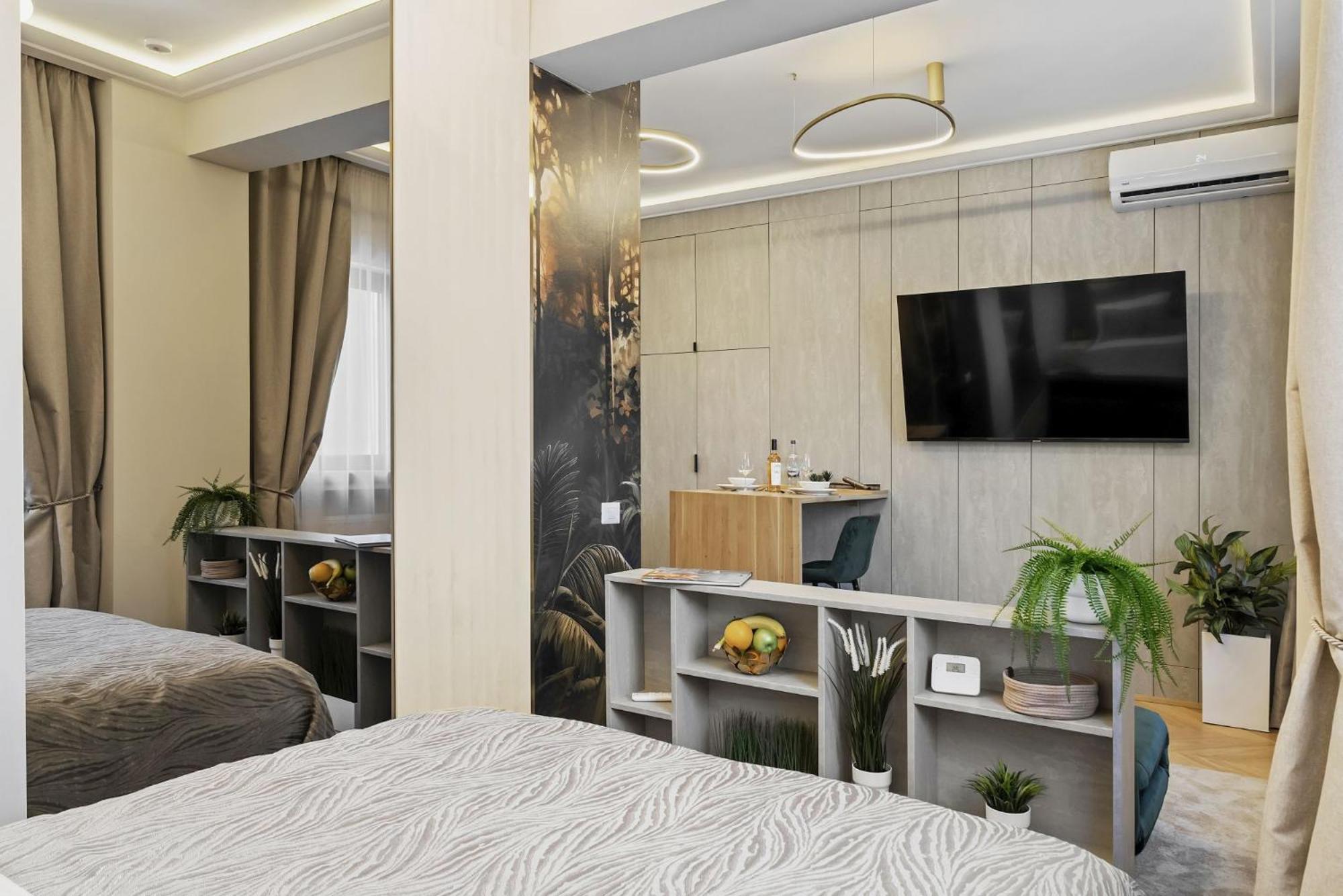 Studio Jungle Breath - City Centre Bukarest Exteriör bild